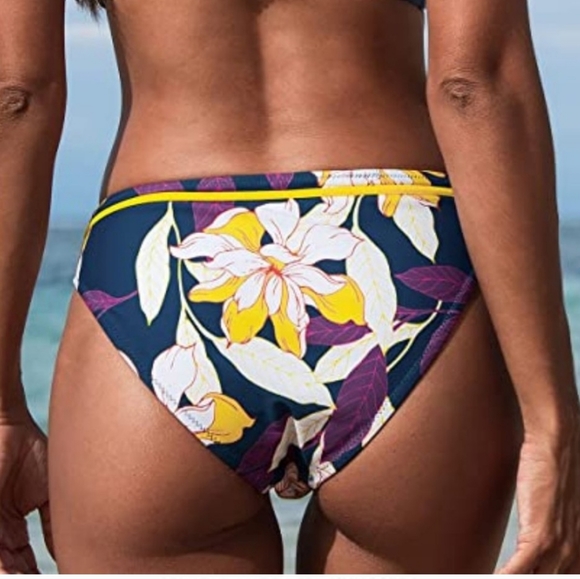 AQUA BLUE CUT-OUT TWIST FRONT BIKINI TOP  SIZE SMALL NWOT - Picture 5 of 11